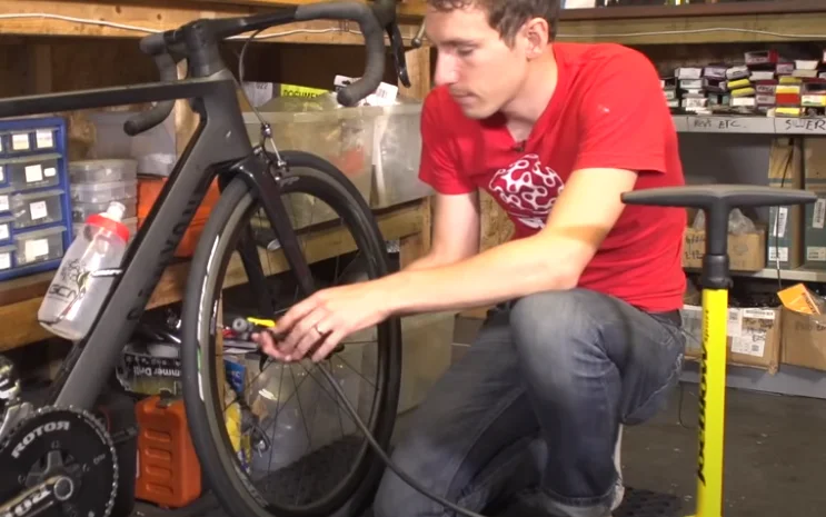 How To Put Air In Bicycle Tires